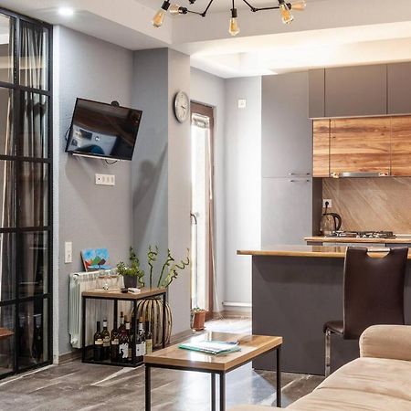 Veli Group Apartment In Old City Κουτάισι Εξωτερικό φωτογραφία