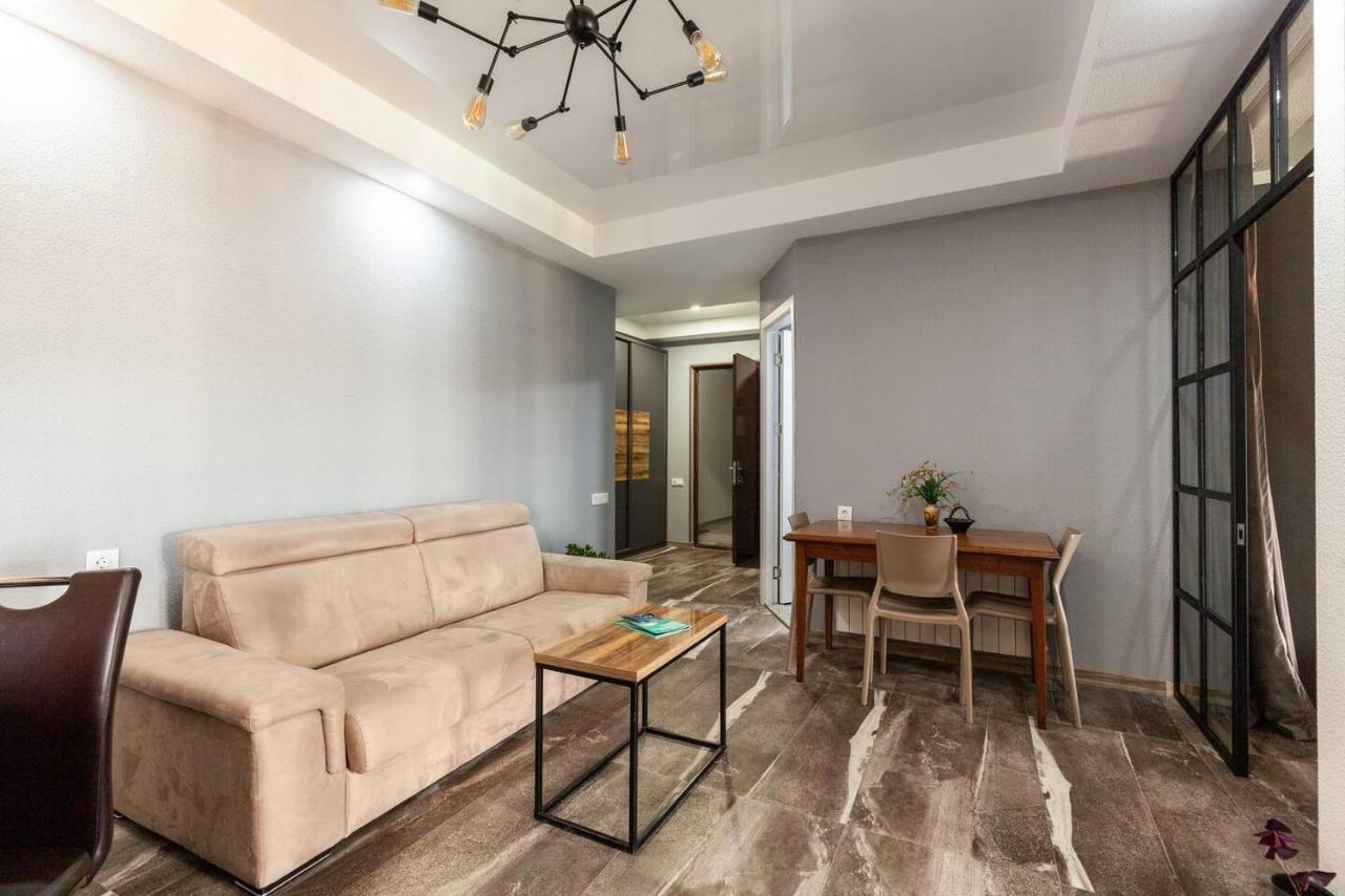 Veli Group Apartment In Old City Κουτάισι Εξωτερικό φωτογραφία