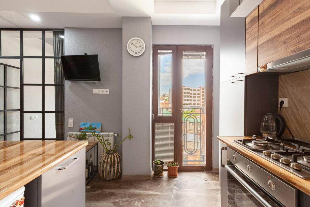 Veli Group Apartment In Old City Κουτάισι Εξωτερικό φωτογραφία